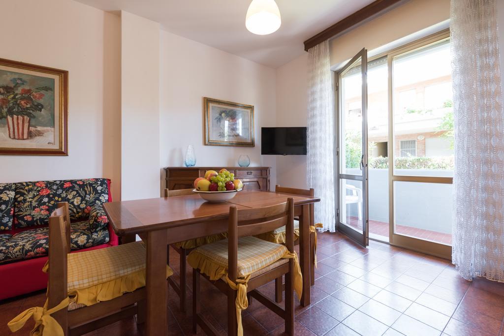 Comfort Beach House Marina di Massa Exterior foto