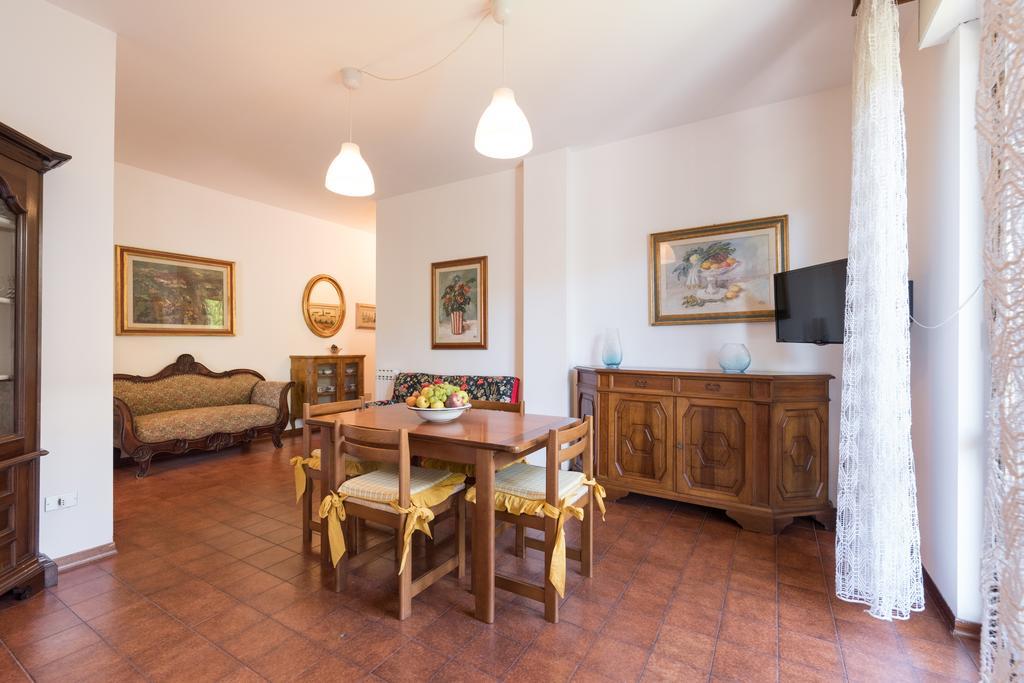 Comfort Beach House Marina di Massa Exterior foto